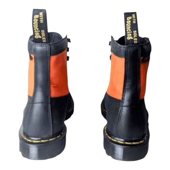 DR. MARTENS 1460 Combat Boot Size M8/W9